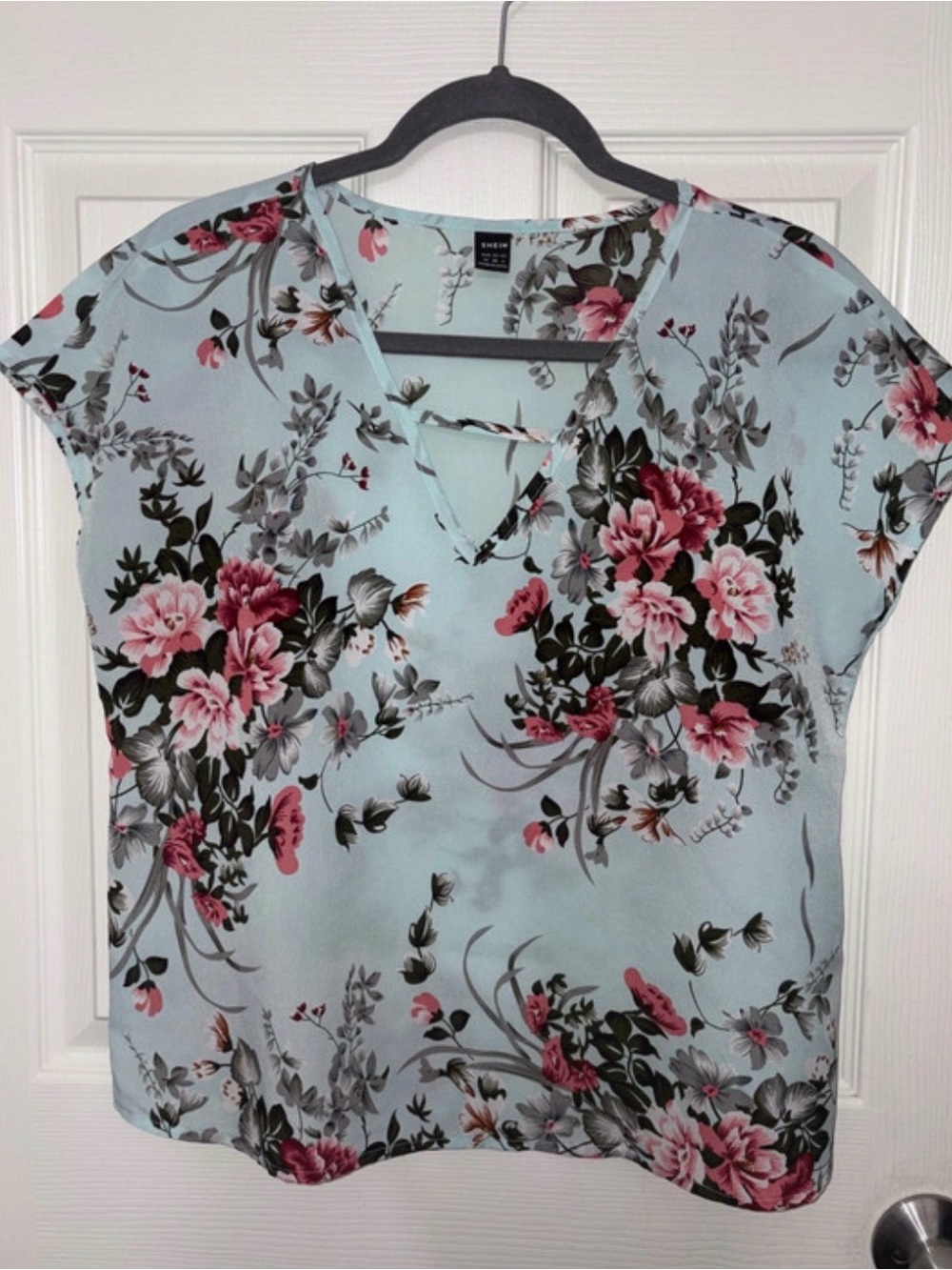 SHEIN Light Blue Floral V-Neck Cap Sleeve Top